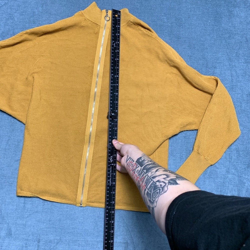 Carmen Marc Valvo Top Womens Small Mustard Ribbed Dolman Sleeve Mock Neck Winter - Picture 6 of 13